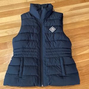 Hollister navy fur lined puffer vest size L